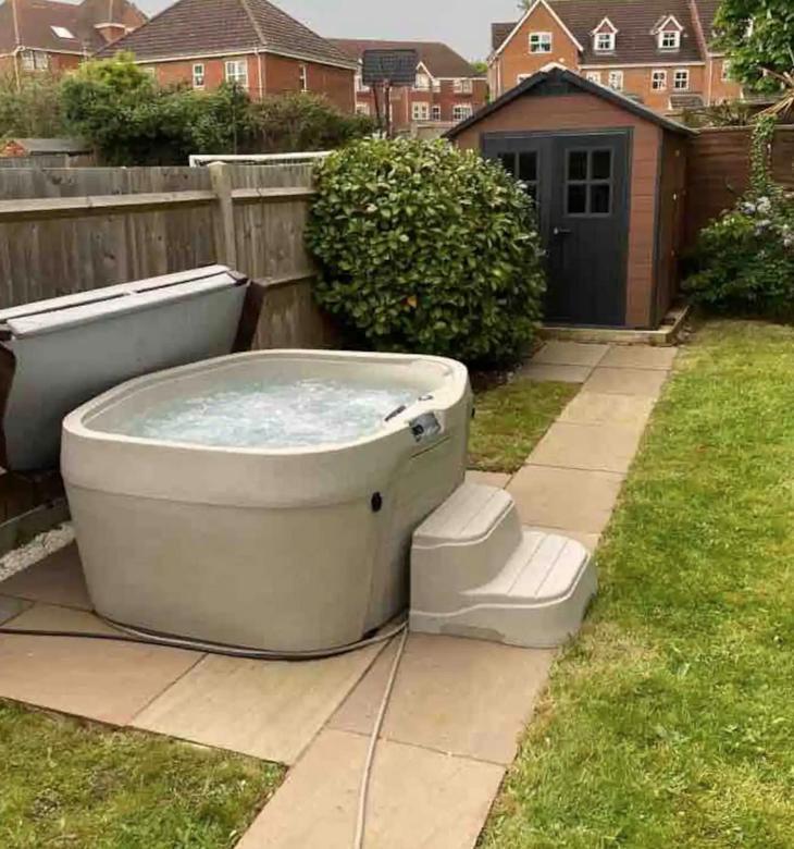One Bedroom Apartment, Driveway, Bracknell Centre ภายนอก รูปภาพ